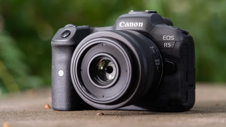 بروزرسانی سیستم عامل Canon EOS R5 به نسخه‌ی 1.4.0