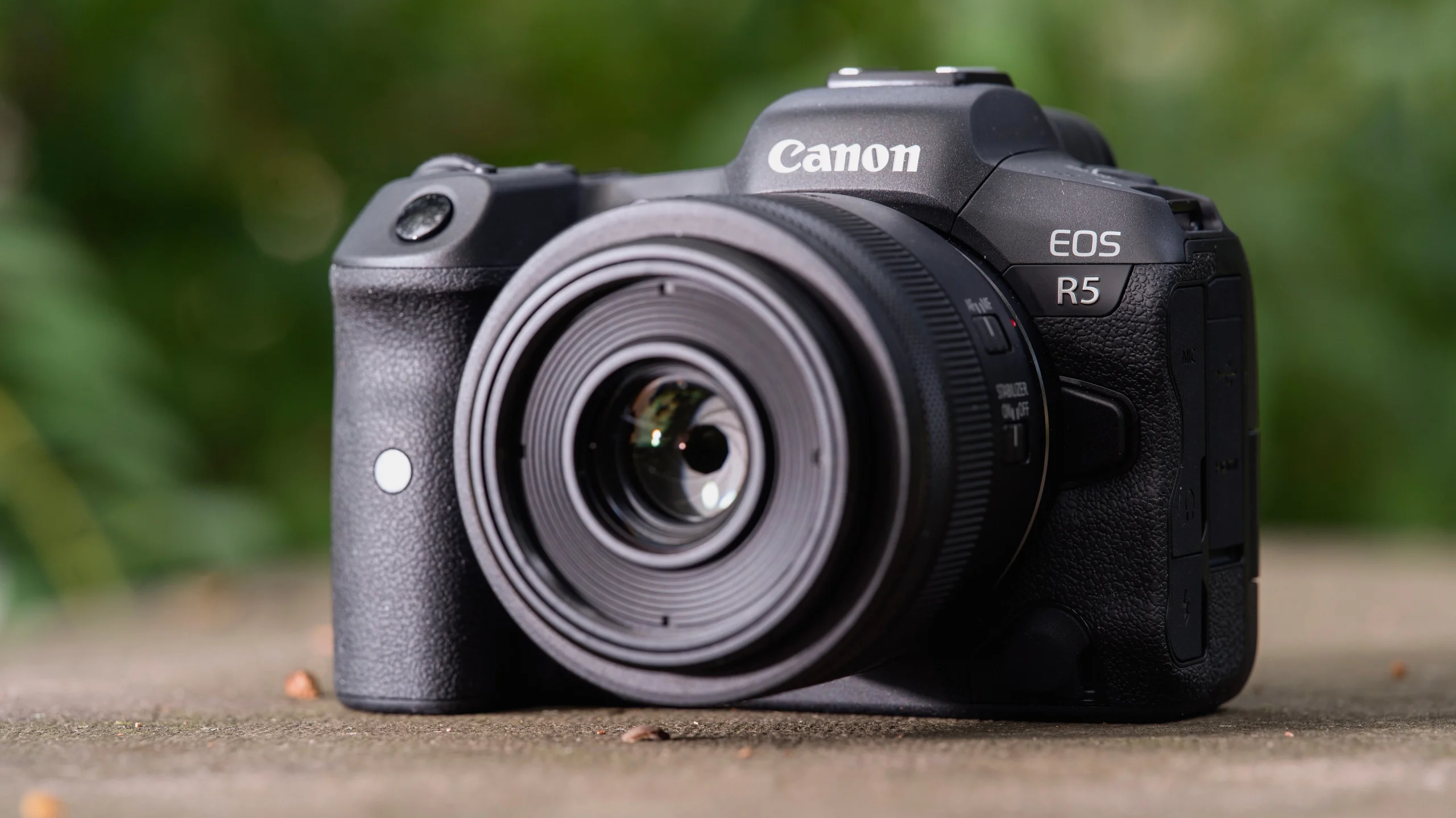 بروزرسانی سیستم عامل Canon EOS R5 به نسخه‌ی 1.4.0