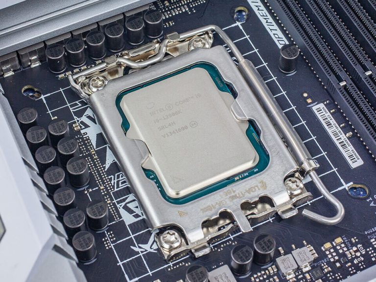 پردازنده Core i9-12900KS با فرکانس 5.2 گیگاهرتز در تمام هسته می‌آید!