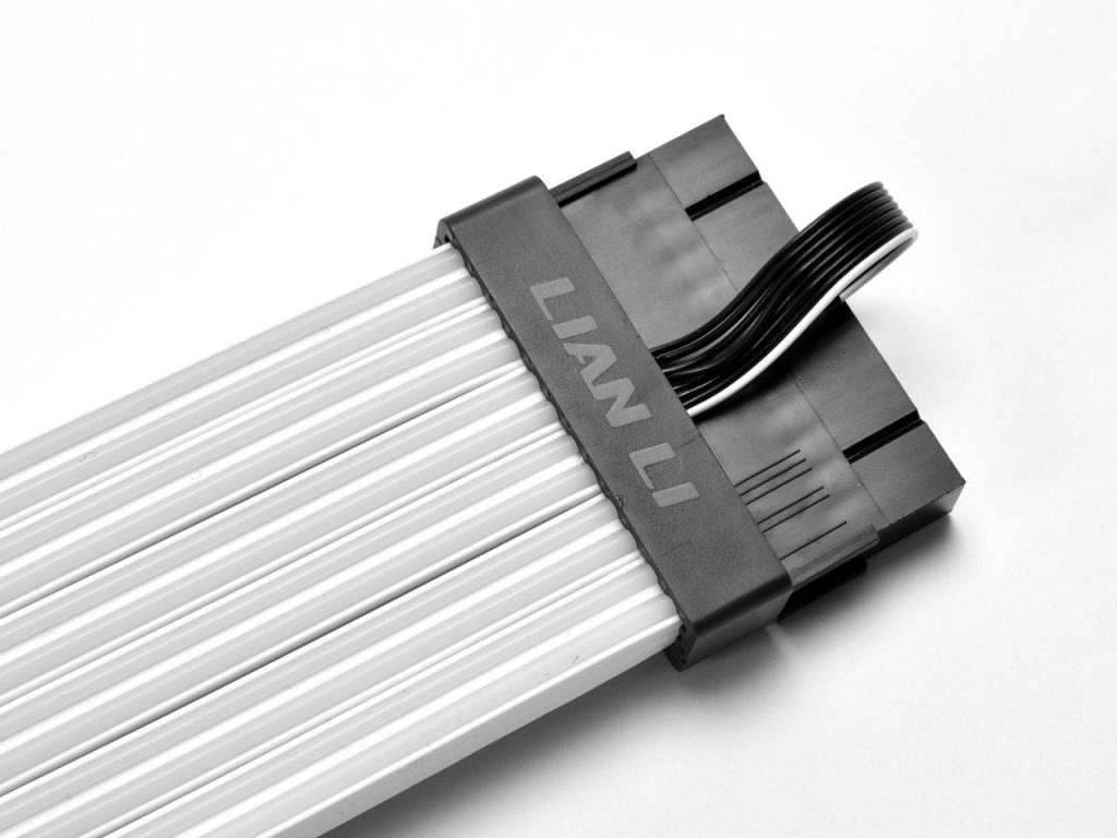 LIAN LI Strimer Plus ARGB 24 Pin + 8 Pin GPU RGB Sleeve Cable
