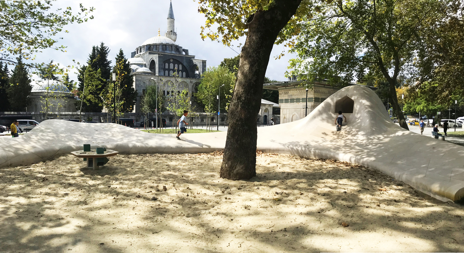 Tophane Park Playground / Carve