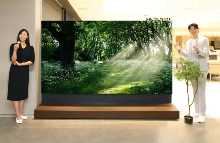 تلویزیون غول پیکر 114 اینچی