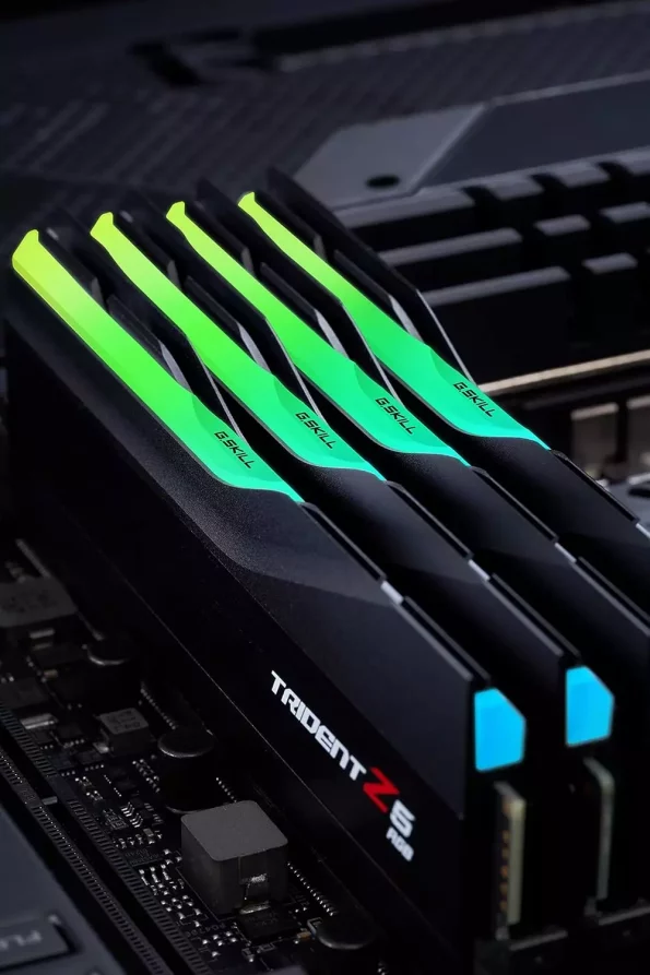 رم کامپیوتر DDR5 G.Skill مدل Trident Z5 RGB دو کاناله 6000 مگاهرتز CL30 ظرفیت 32 گیگابایت