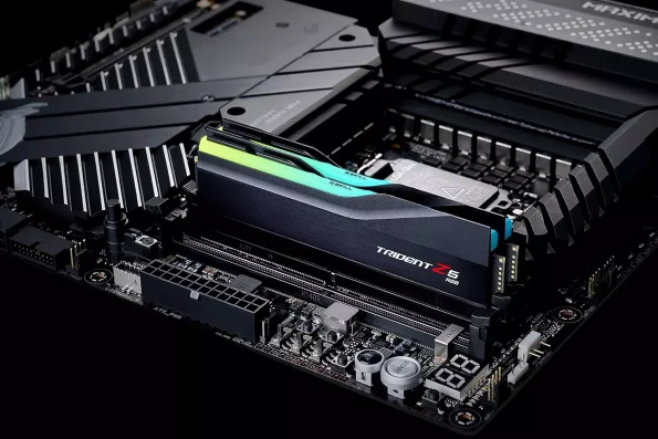 رم کامپیوتر DDR5 G.Skill مدل Trident Z5 RGB دو کاناله 6000 مگاهرتز CL30 ظرفیت 32 گیگابایت