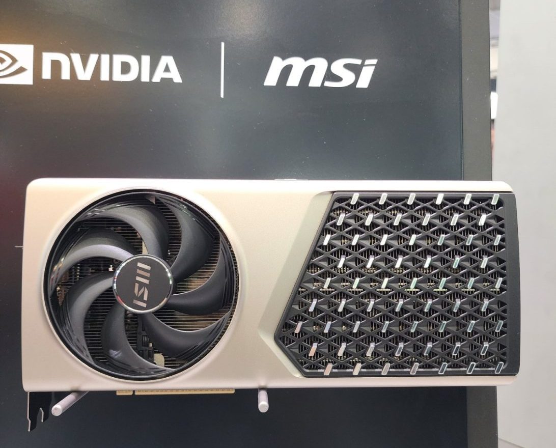 بررسی کارت گرافیک MSI RTX 5090 و RTX 5080 طراحی جدید، خنککنندگی حرفهای