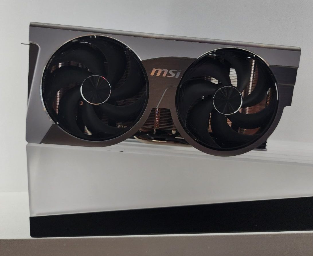 بررسی کارت گرافیک MSI RTX 5090 و RTX 5080 طراحی جدید، خنککنندگی حرفهای