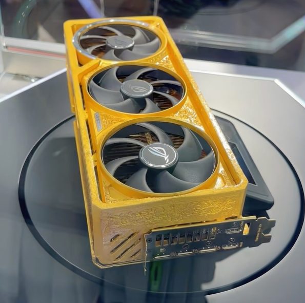 ROG Astral RTX 5090 REAL GOLD Edition ایسوس با ۵ کیلو طلا و قیمت ۵۰۰ هزار دلار!