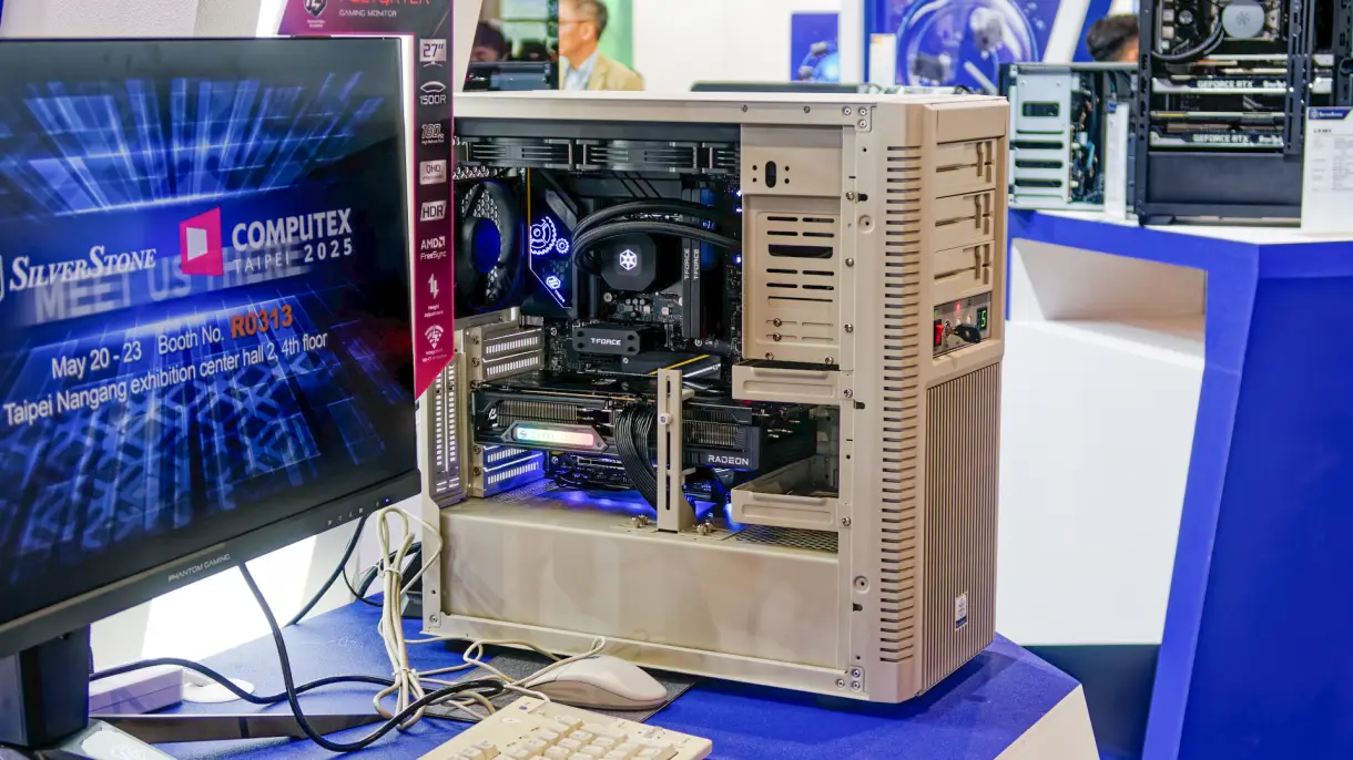 Silverstone FLP02؛ کیس کامپیوتری با طراحی رترو و قابلیت‌های مدرن