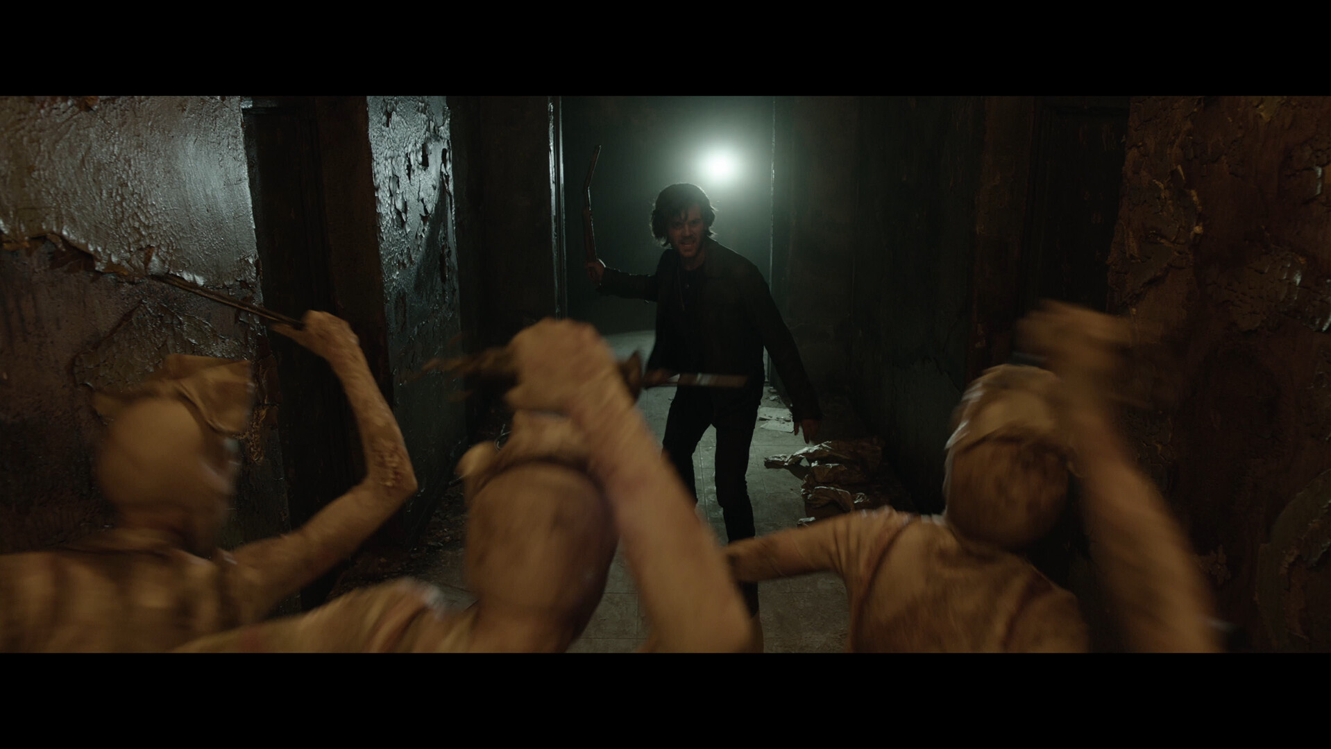 مقایسه طراحی هیولاها در Return to Silent Hill با بازی Silent Hill 2 در فیلم بازگشت به سایلنت هیل