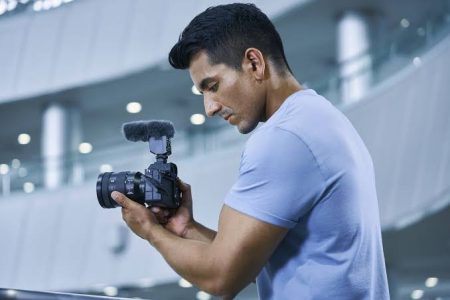 بهترین تنظیمات فیلم‌برداری دوربین Sony Alpha 7 برای خروجی سینمایی