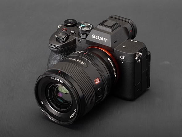 بهترین تنظیمات فیلم‌برداری دوربین Sony Alpha 7 برای خروجی سینمایی